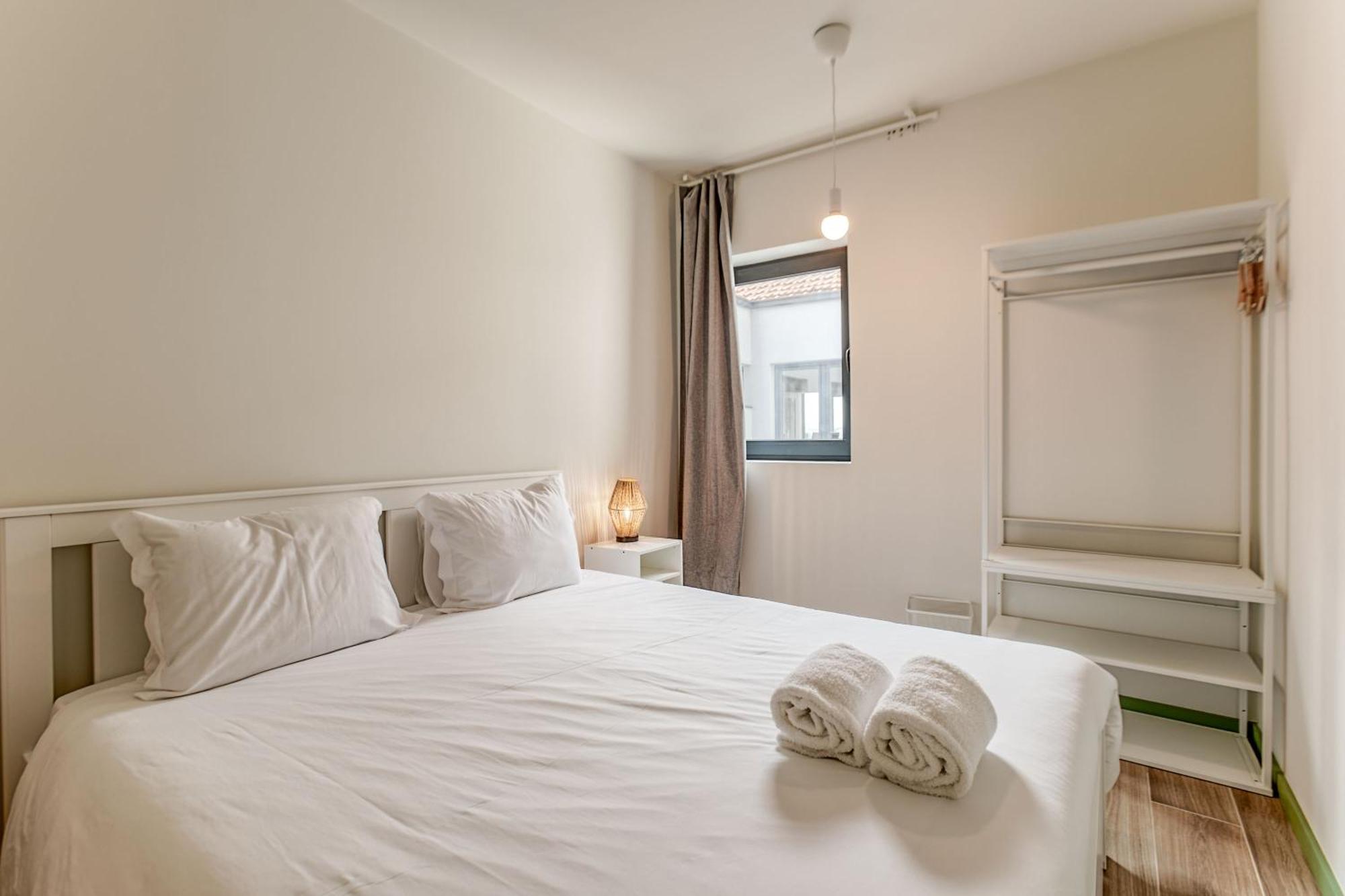 Travel And Live Apartments Porto Pokoj fotografie
