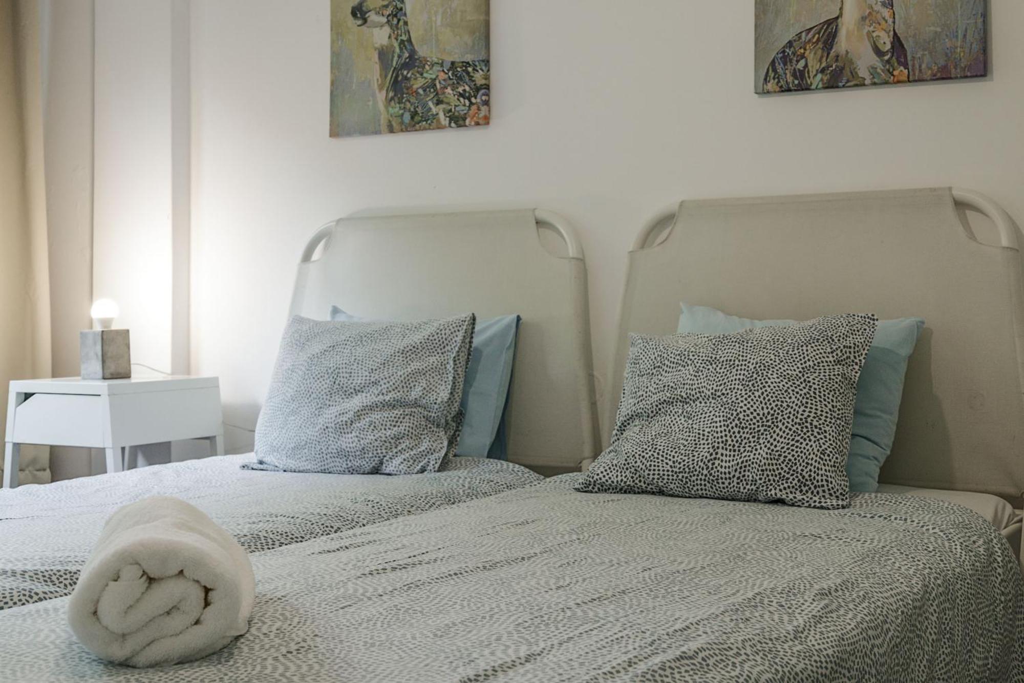 Travel And Live Apartments Porto Pokoj fotografie